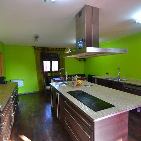 Villa Finca Escalicha กัมบริลส์ ภายนอก รูปภาพ