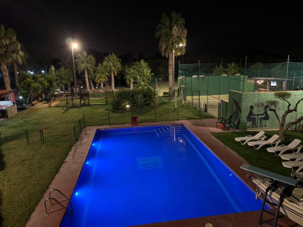 Villa Finca Escalicha กัมบริลส์ ภายนอก รูปภาพ